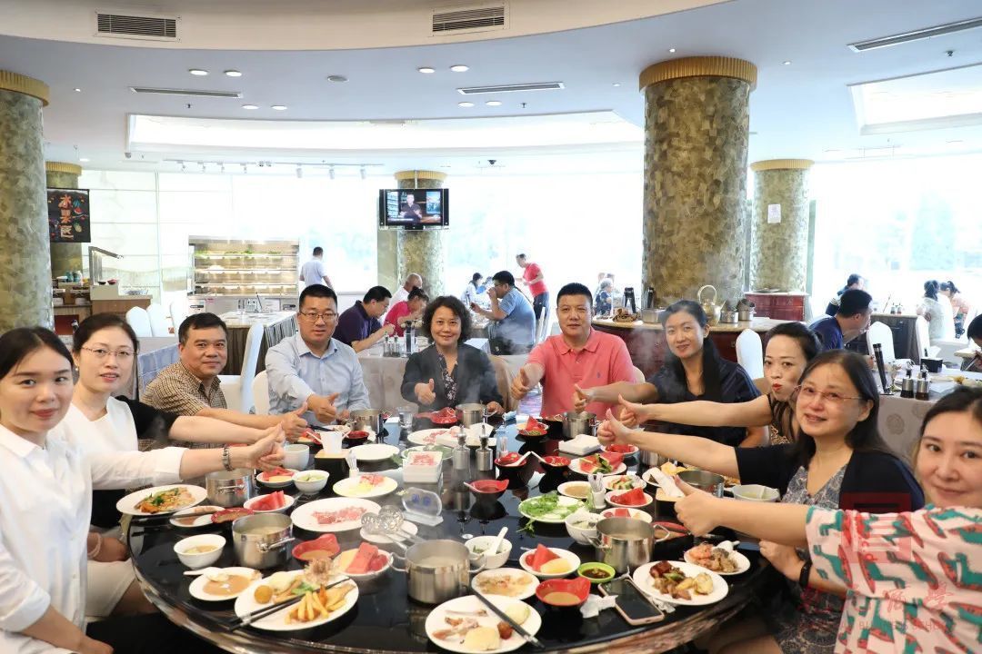 酒店管理与旅游班：好客山东 追梦青岛 魅力府新